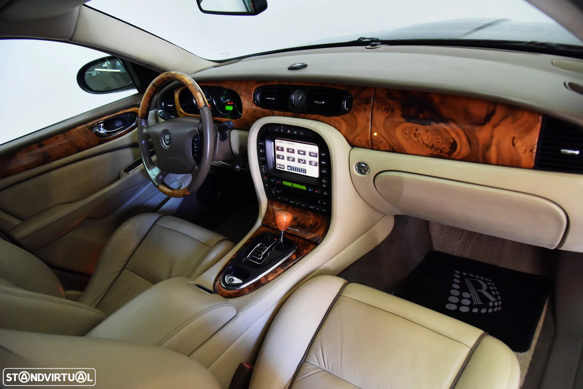 Jaguar XJ XJ6 2.7 D V6 Executive - 18