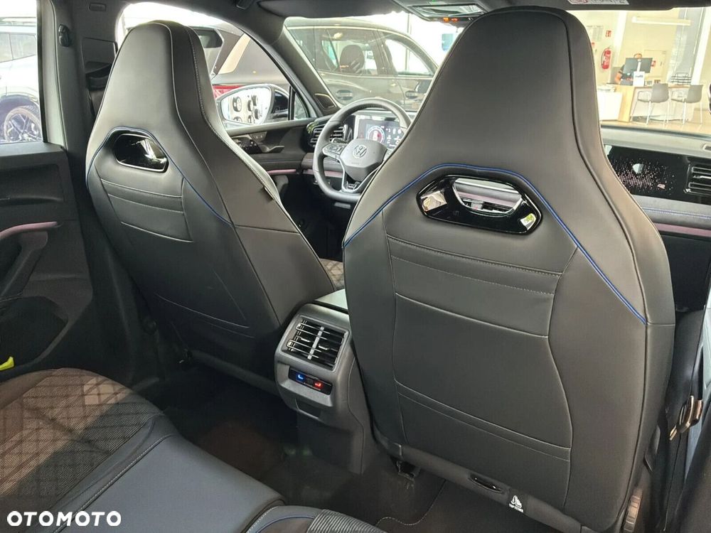 Volkswagen Tiguan - 32