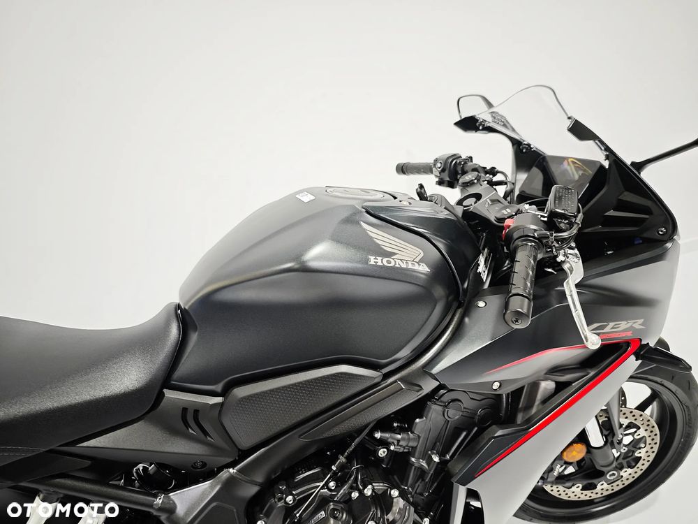 Honda CBR - 13