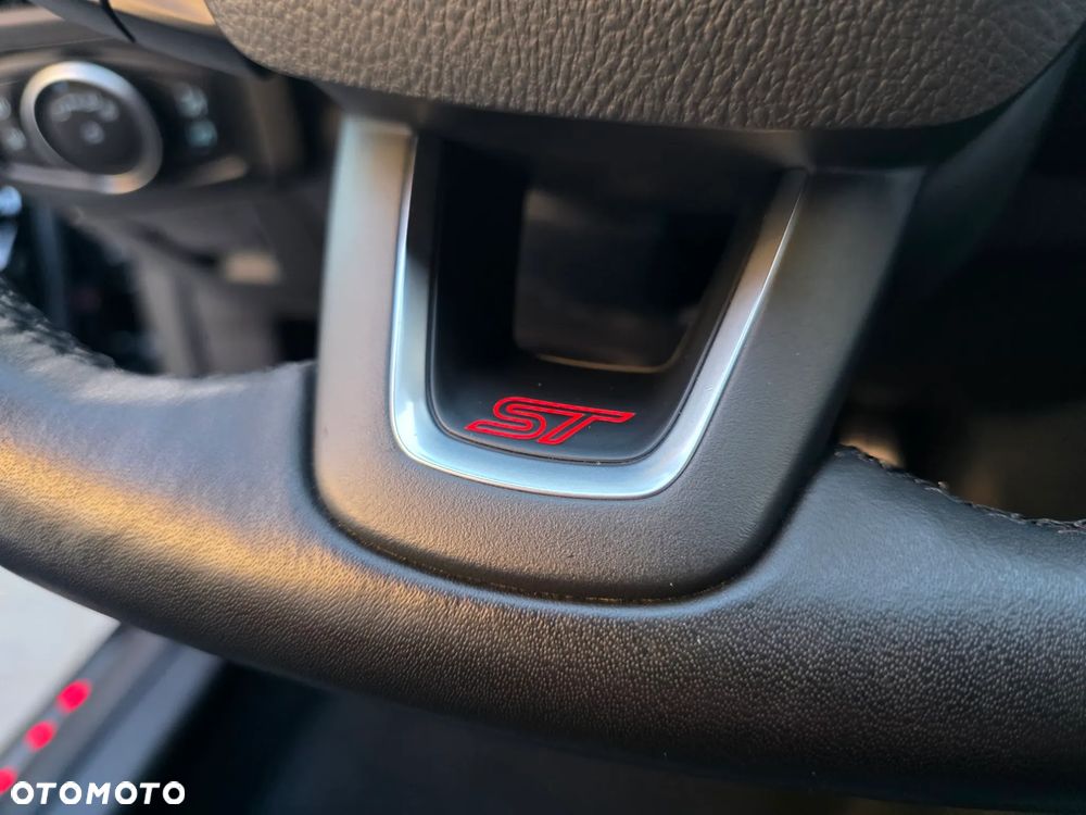 Ford Focus 2.0 EcoBoost ST-2 - 27