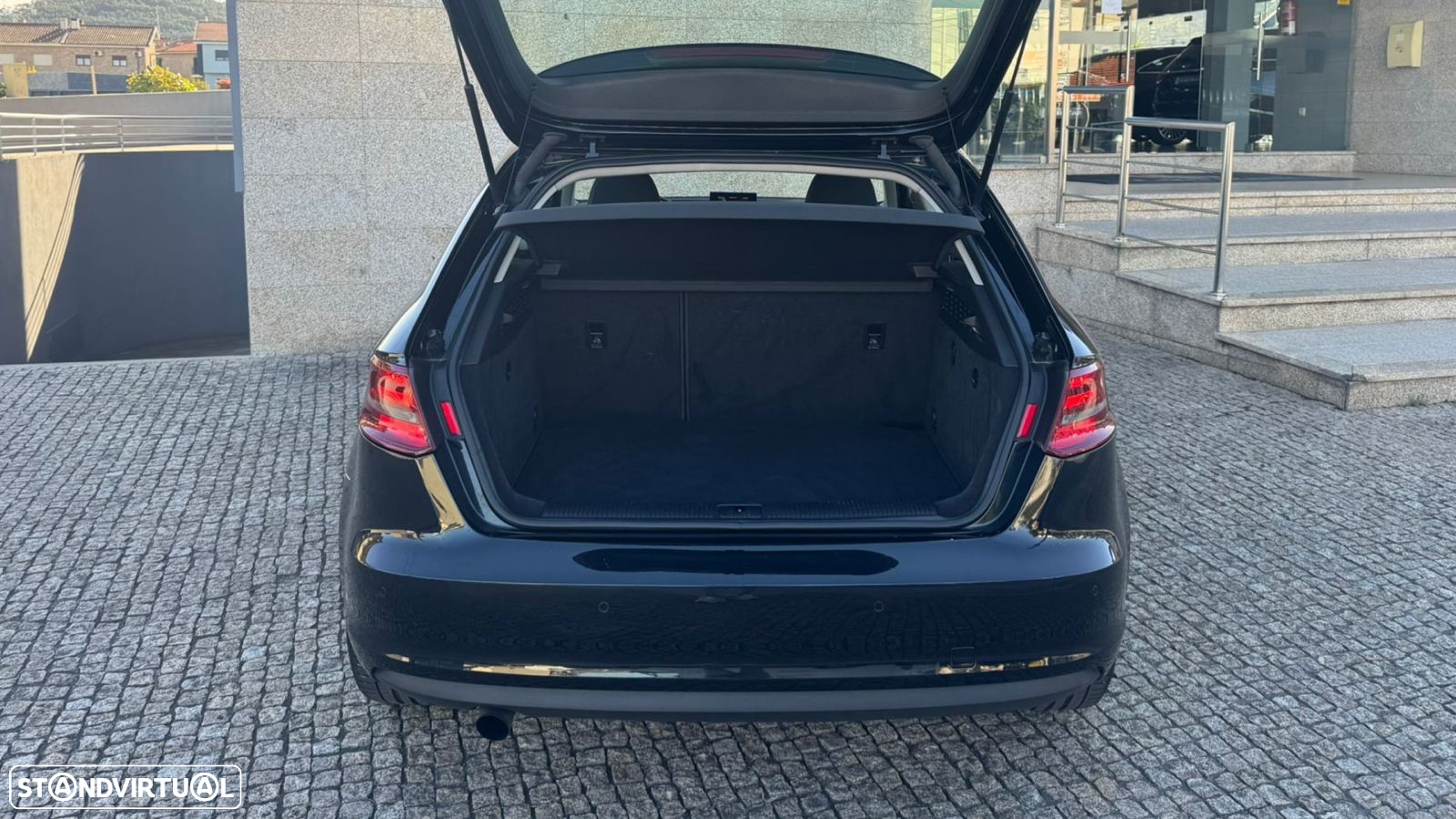 Audi A3 Sportback 1.6 TDI Advance Ultra - 9
