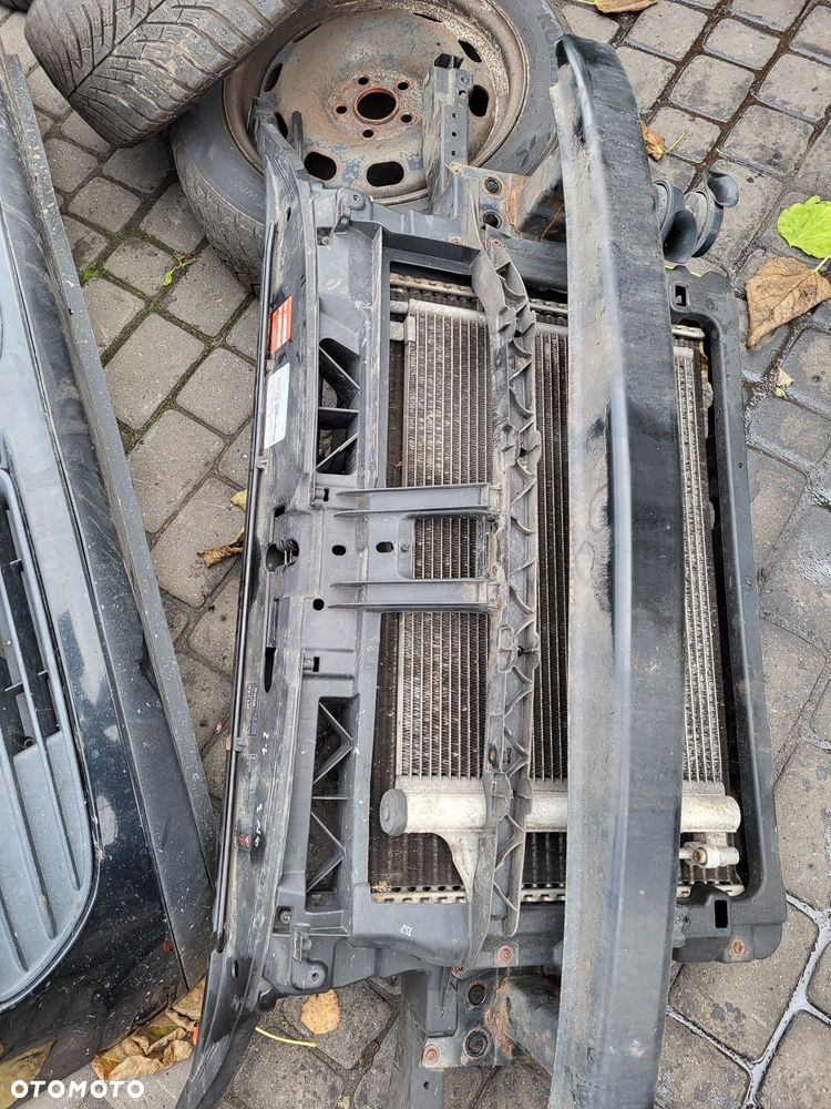 Pas przedni chlodnica klimatyzacji I wody vw polo 9n3 06r 1.2 benzyna