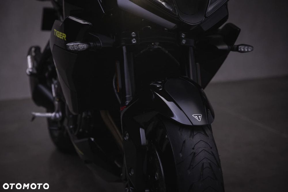Triumph Tiger - 12