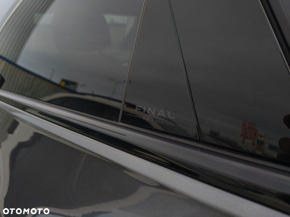Volkswagen Touareg 3.0 V6 TDI 4Motion R-Line Final Edition - 39