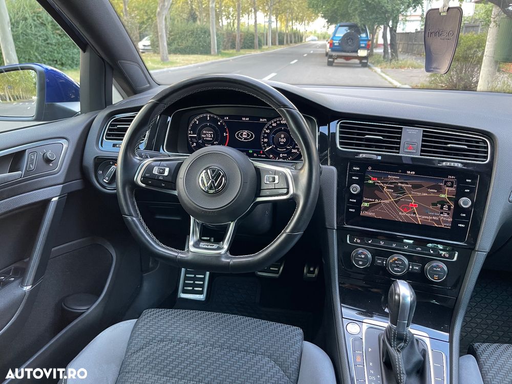 Volkswagen Golf - 16