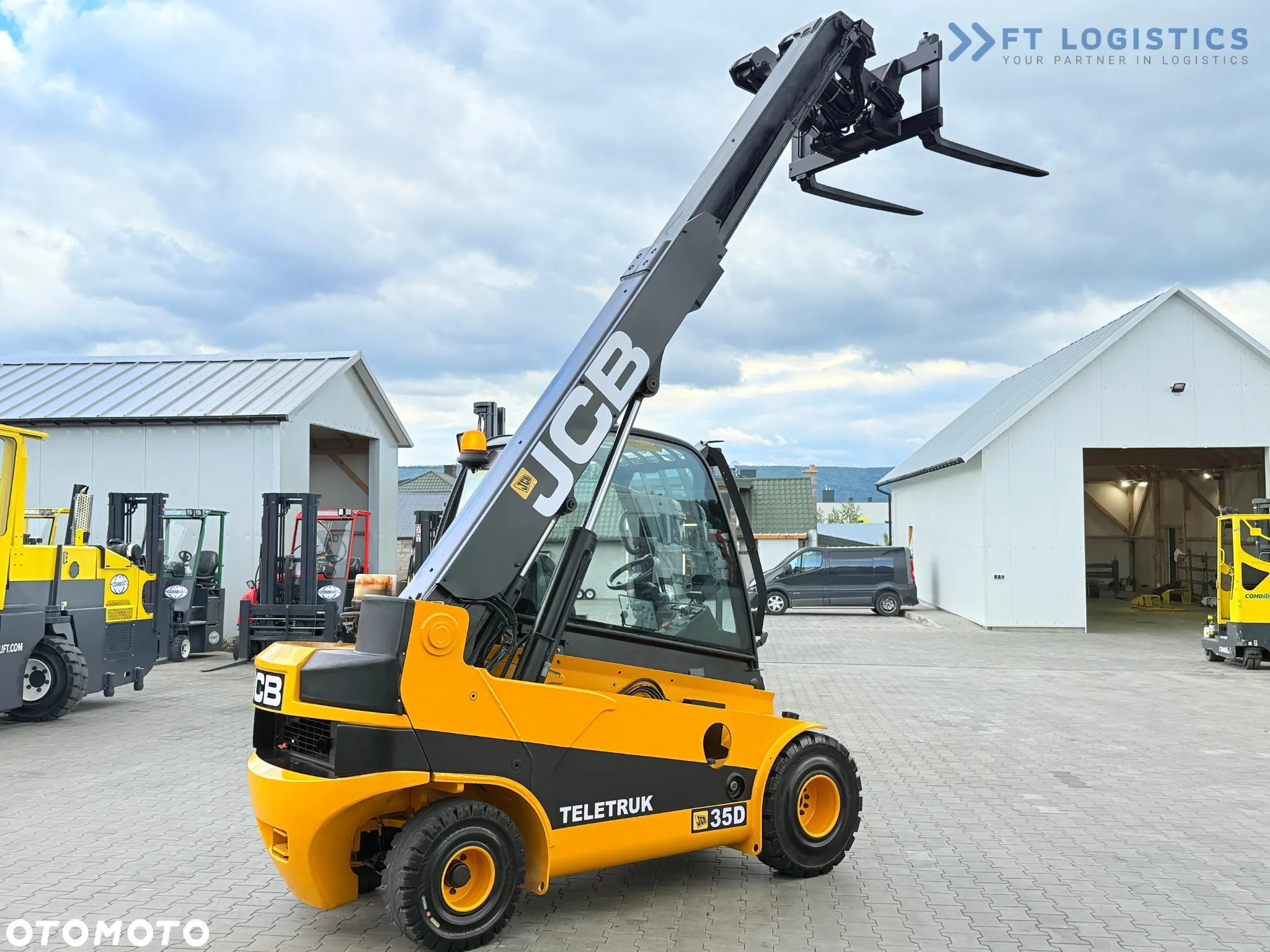 JCB TLT35D / DIESEL / KABINA / NOWE OPONY / 4450MM / TELESKOP - STAN IDEALNY - 36