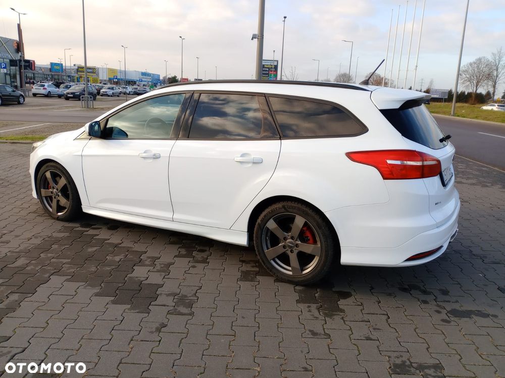 Ford Focus ST - 4