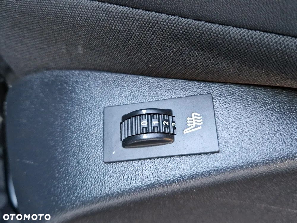 Peugeot 2008 1.2 Pure Tech GPF Allure S&S - 19