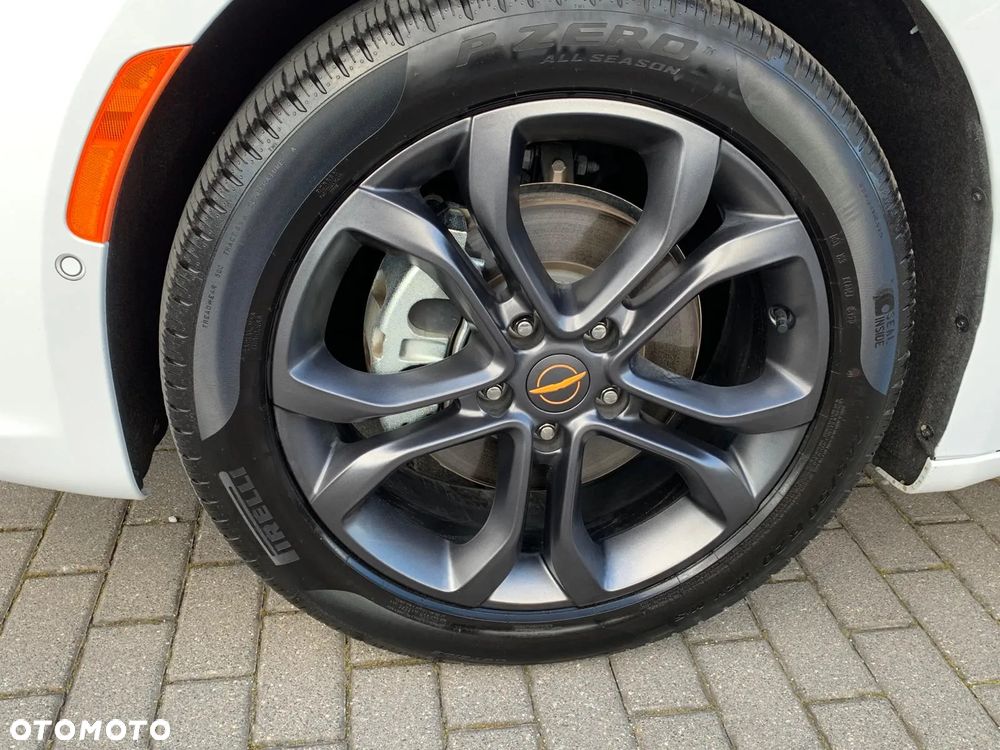 Chrysler Pacifica - 6