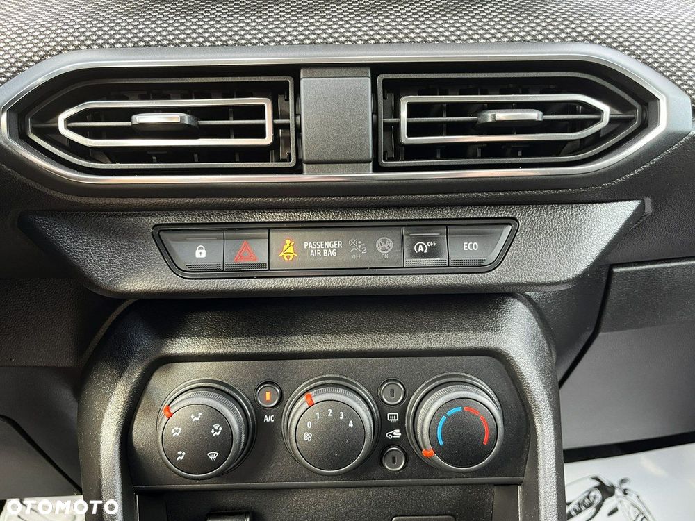 Dacia Sandero - 26