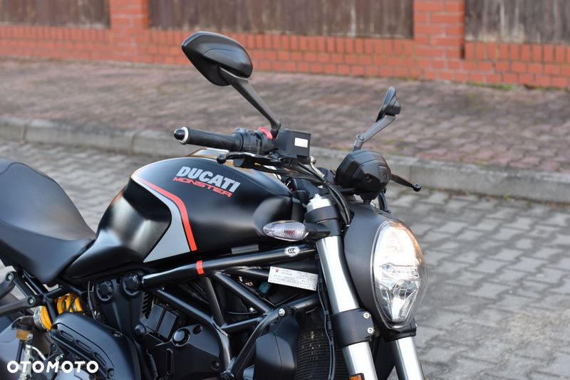Ducati Monster - 4
