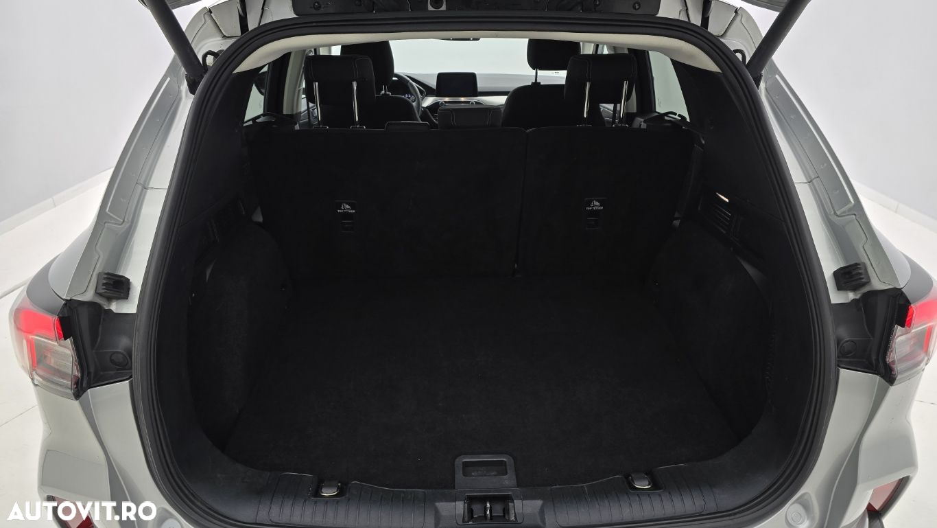 Ford Kuga - 25