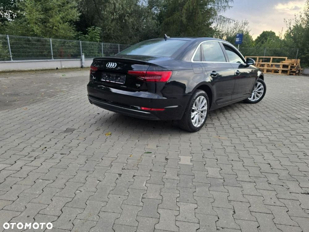 Audi A4 Limousine - 4