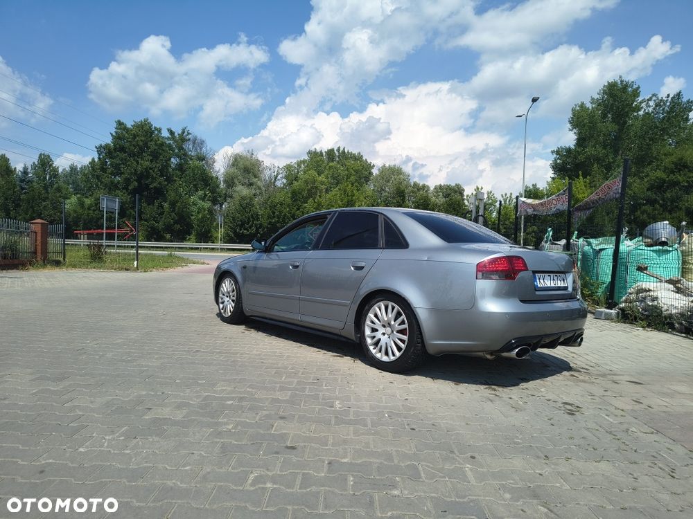 Audi A4 Limousine - 6