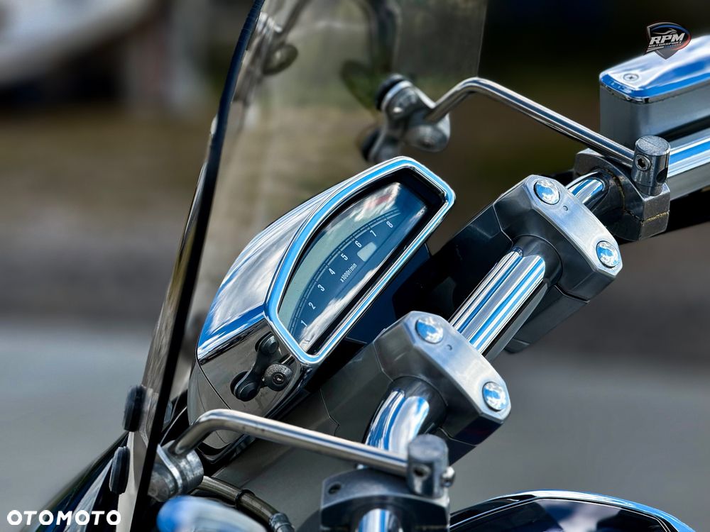 Suzuki Boulevard - 25