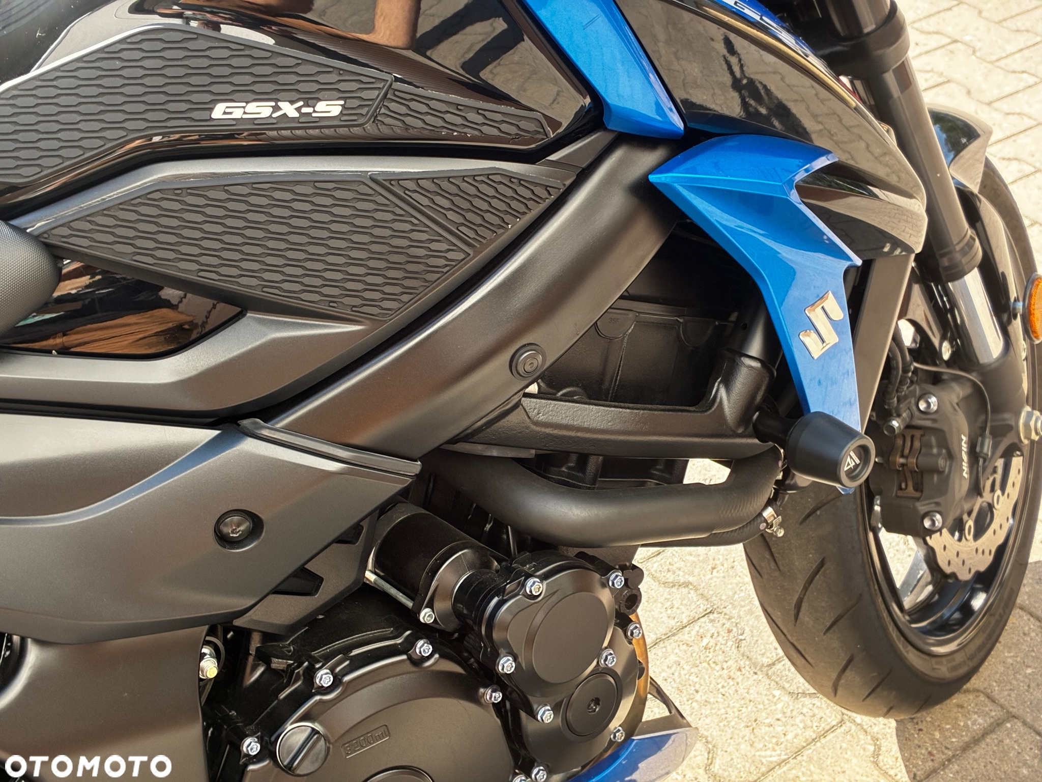 Suzuki GSX - 5