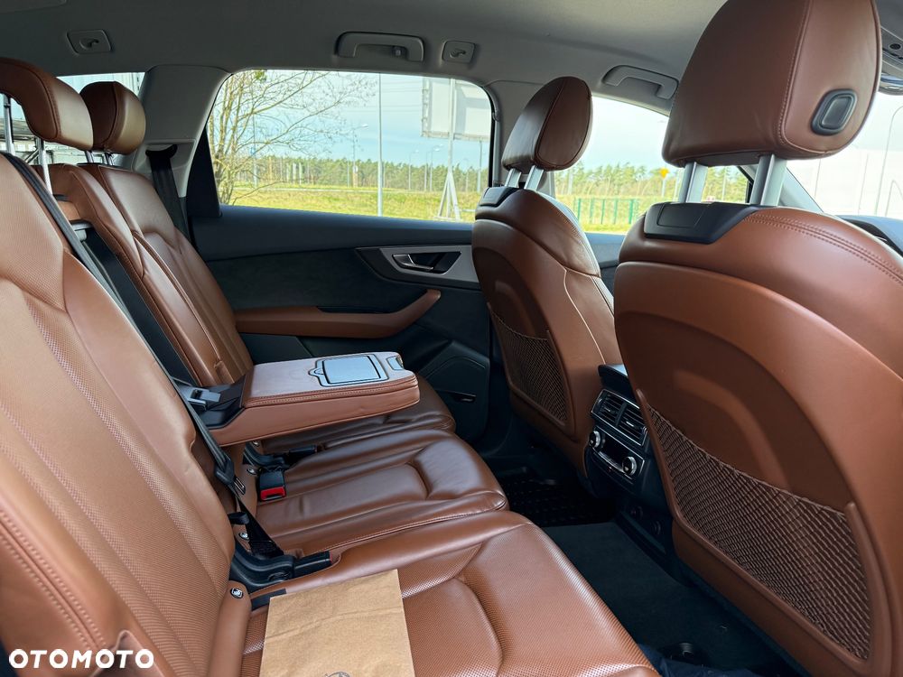 Audi Q7 3.0 TDI ultra Quattro Tiptronic - 24