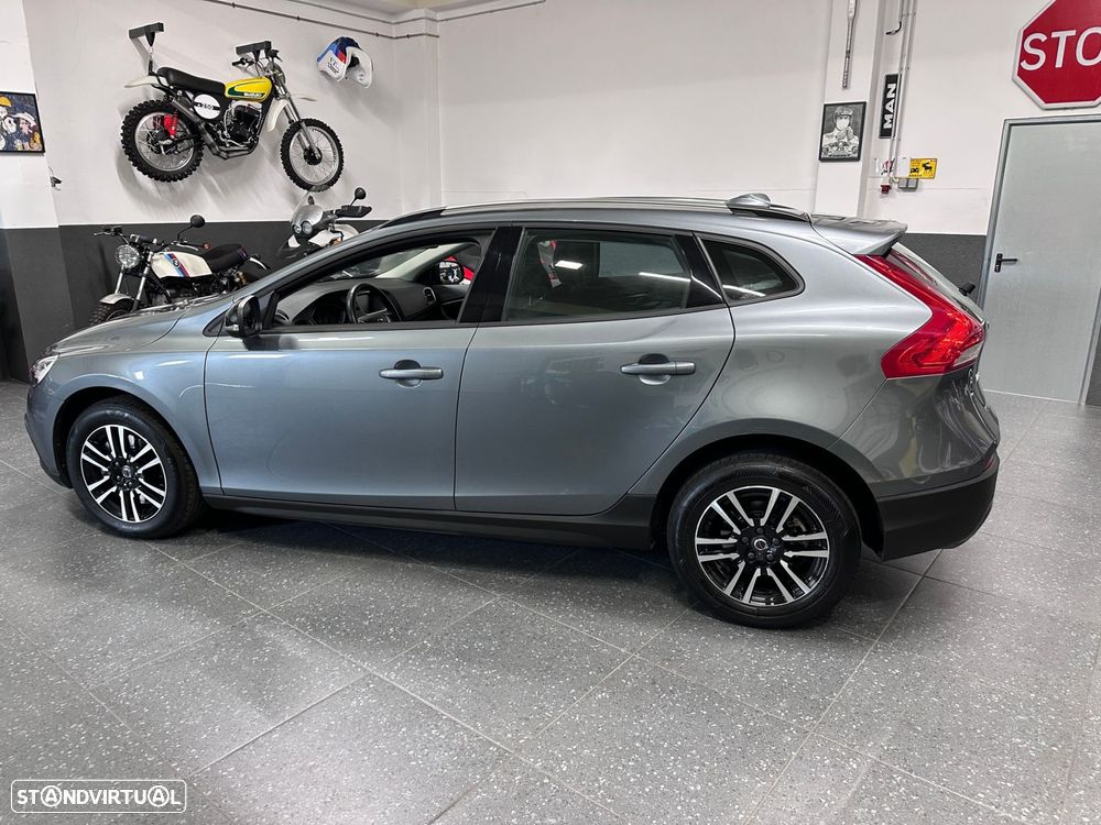 Volvo V40 Cross Country 2.0 D3 Plus - 21