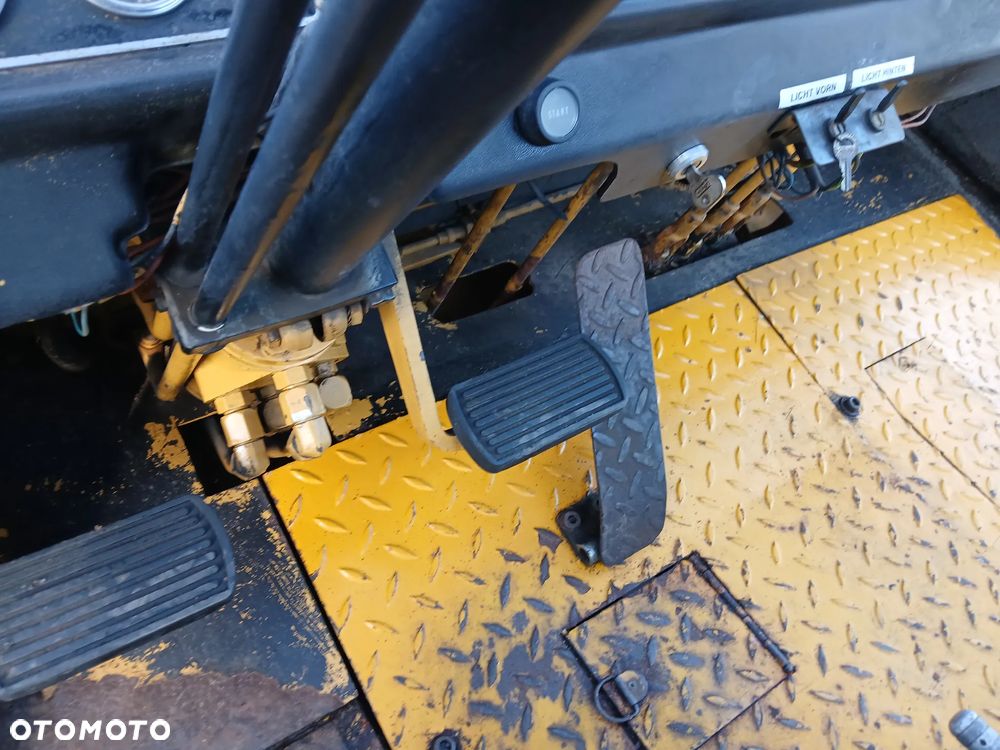 Caterpillar V300B 2300h 14000kg wózek widłowy z Niemiec - 38