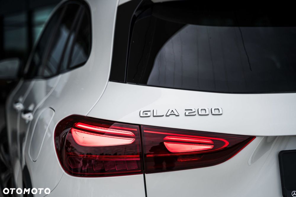 Mercedes-Benz GLA - 12