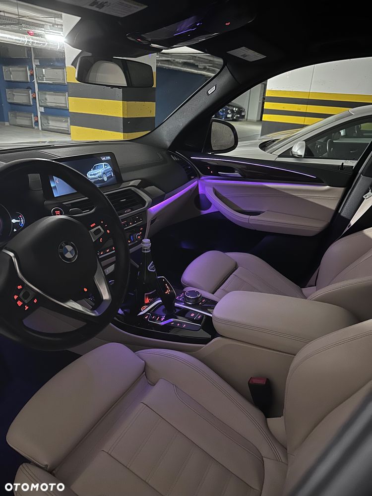 BMW X3 xDrive30i Luxury Line - 40