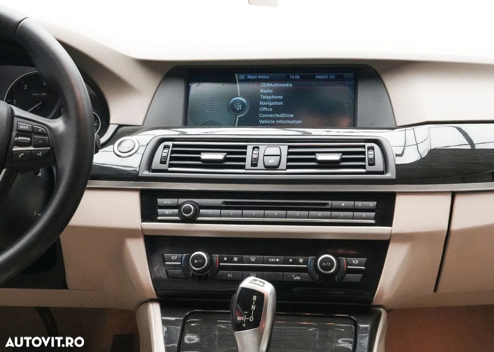 BMW Seria 5 520d xDrive - 18