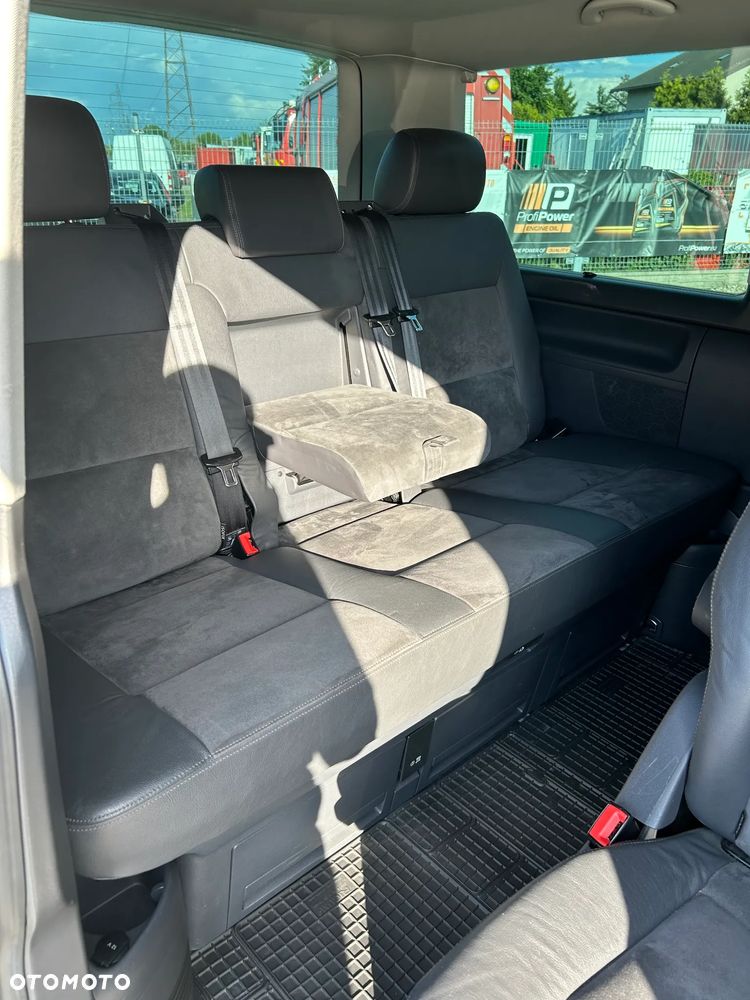 Volkswagen Multivan - 14