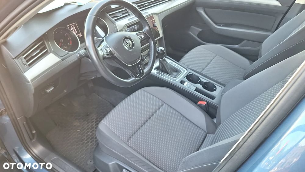Volkswagen Passat 1.4 TSI BMT Trendline - 9