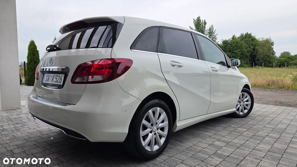 Mercedes-Benz Klasa B 200 (BlueEFFICIENCY) 7G-DCT - 31