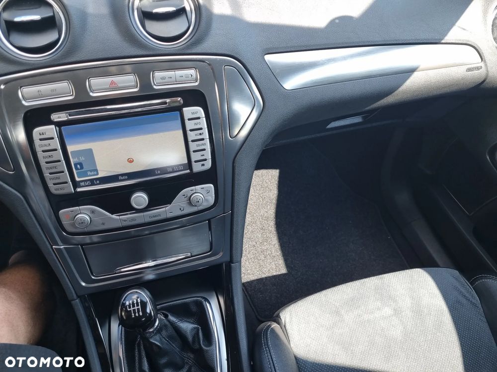 Ford Mondeo - 24