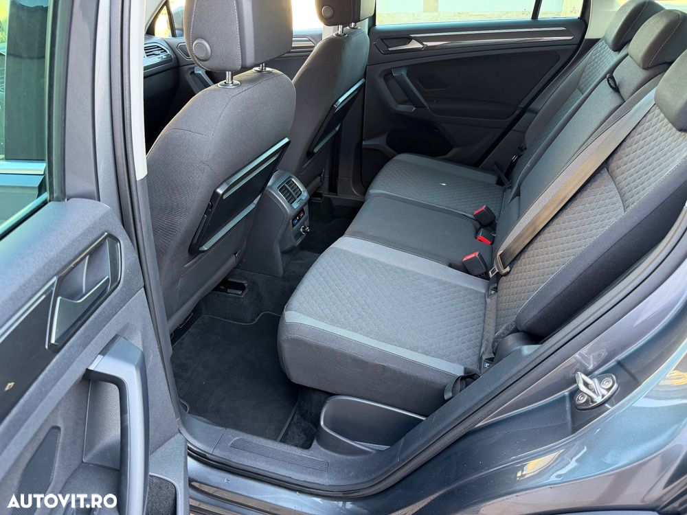 Volkswagen Tiguan - 19