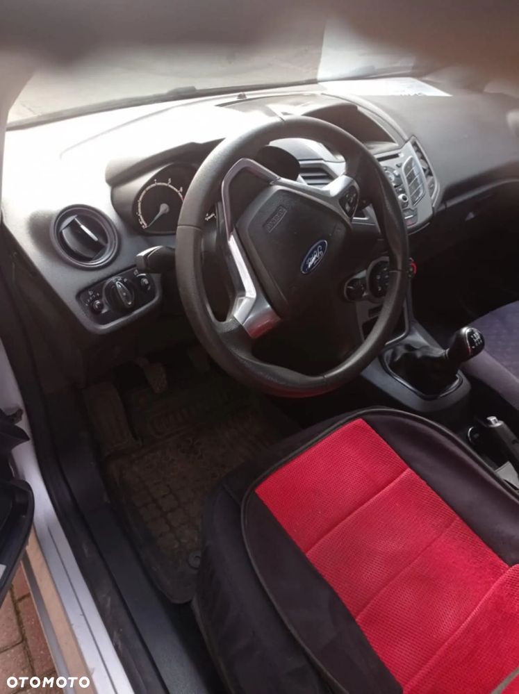 Ford Fiesta 1.25 Ambiente - 6