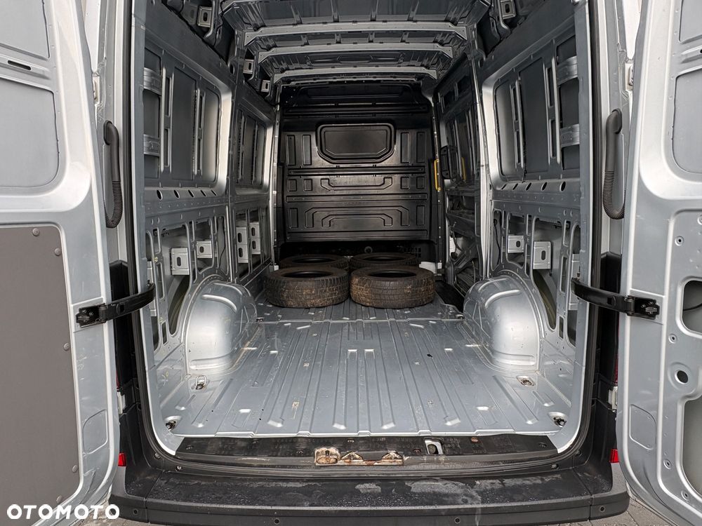 Volkswagen Crafter - 26