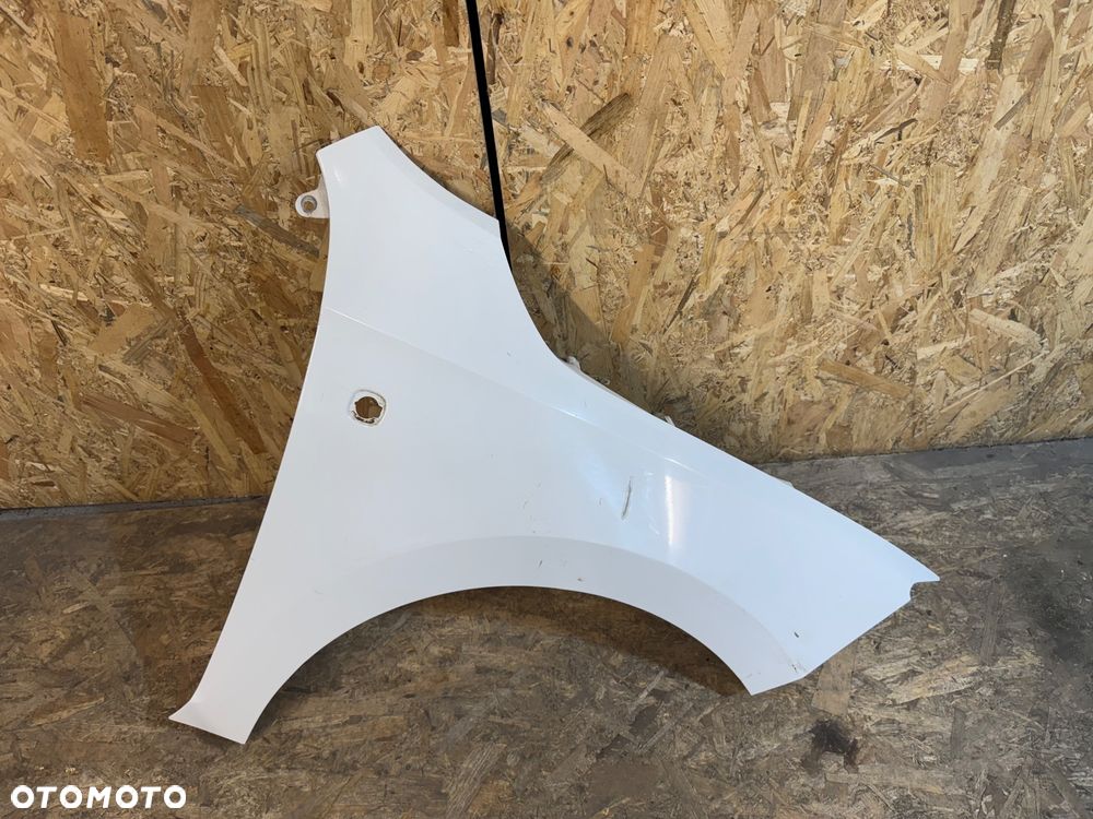 Przedni prawy błotnik skoda rapid Seat Toledo iv - 1