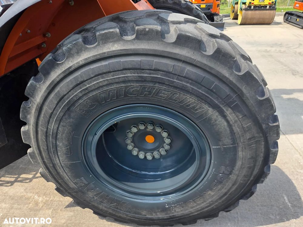 Hitachi ZW180-7, 2022, 3.650h, 13.294km rulati, CUPLA RAPIDA, cupa 3mc, Camera spate si laterale, cantar, gresare automata, Michelin 80% ok, consum mediu 8,9l/h, circ hidr suplm, masa operationala 18t,CA NOU-posibilitate leasing 4 ani-PROMOTIE 99.900 EUR+Tva - 20
