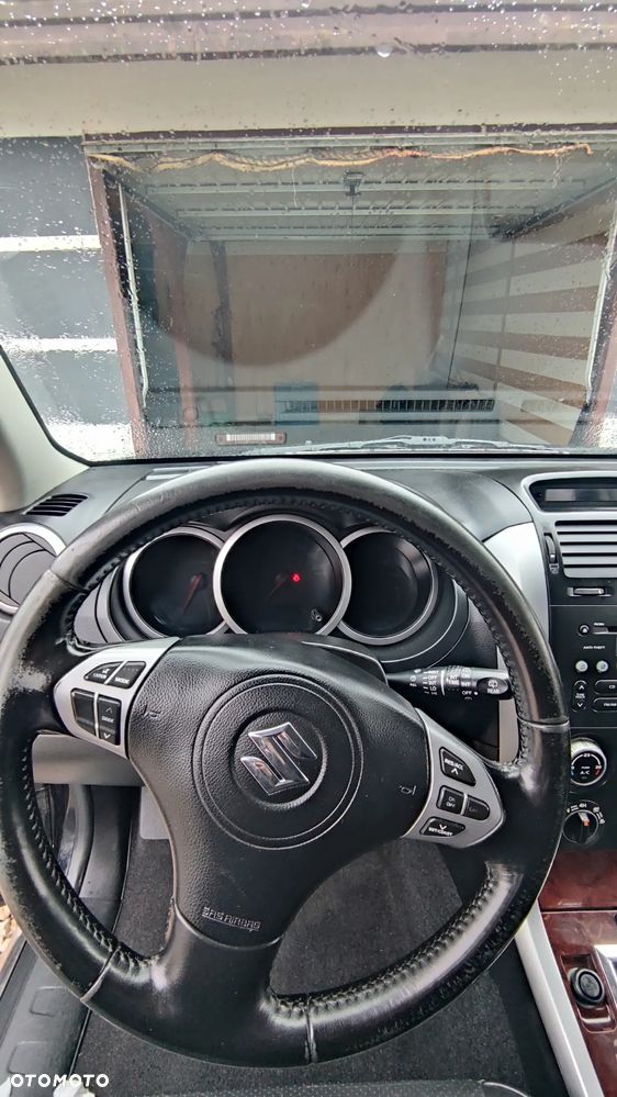 Suzuki Grand Vitara 1.9 DDiS De Luxe - 26
