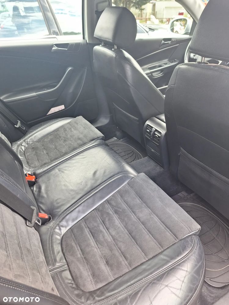 Volkswagen Passat 3.2 V6 FSI 4Mot Comfortline DSG - 8