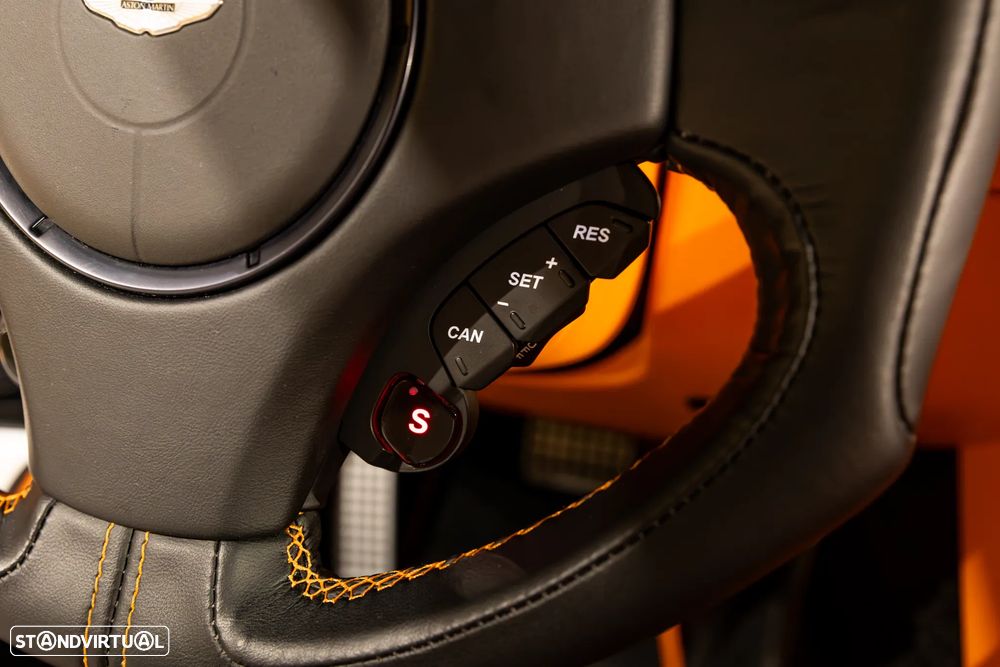 Aston Martin Vanquish Touchtronic 2 - 44