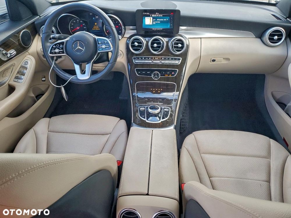 Mercedes-Benz Klasa C 300 9G-TRONIC - 9