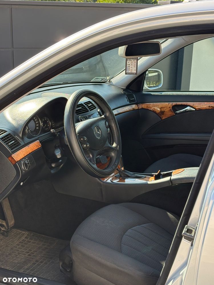 Mercedes-Benz Klasa E 320 CDI Classic - 3