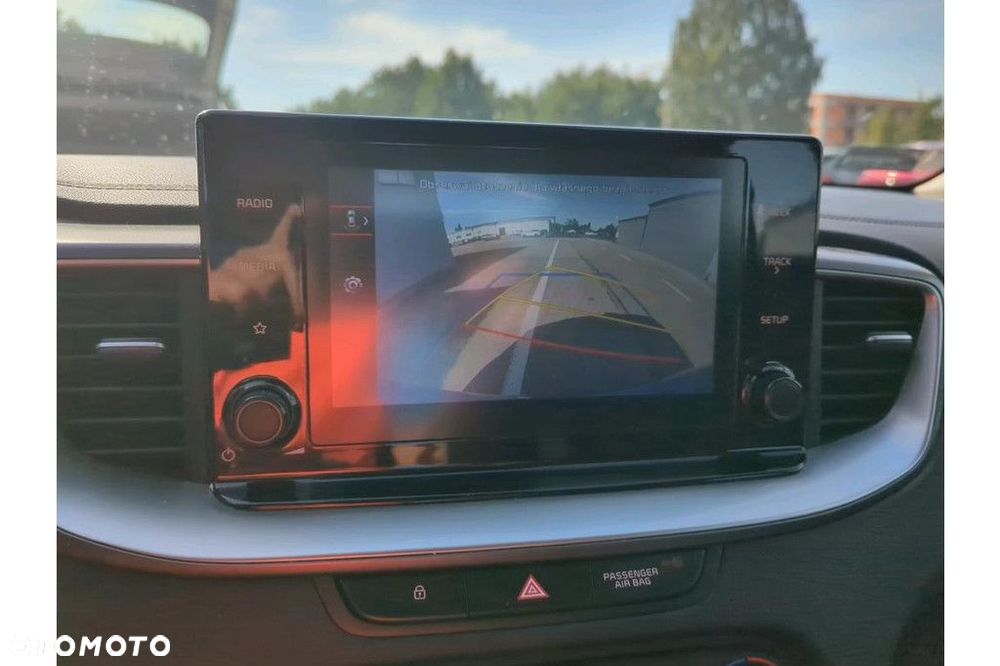 Kia Ceed 1.5 T-GDI M - 13
