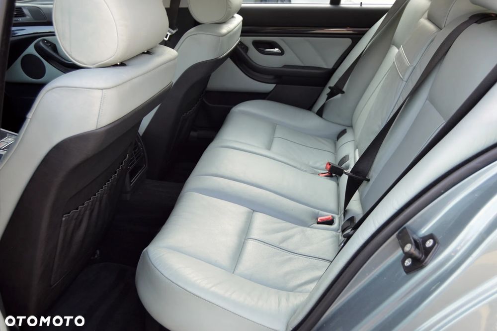 BMW Seria 5 - 10