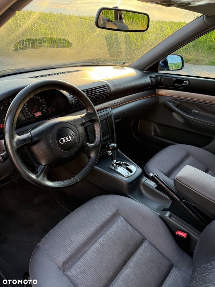 Audi A4 Avant - 6