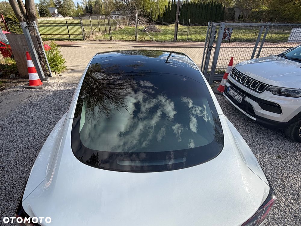 Tesla Model 3 RWD - 12