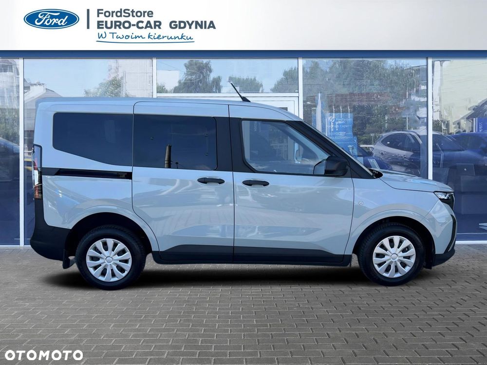 Ford Transit Courier - 8