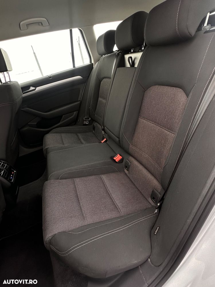 Volkswagen Passat 2.0 TDI DSG (BlueMotion Technology) Comfortline - 18