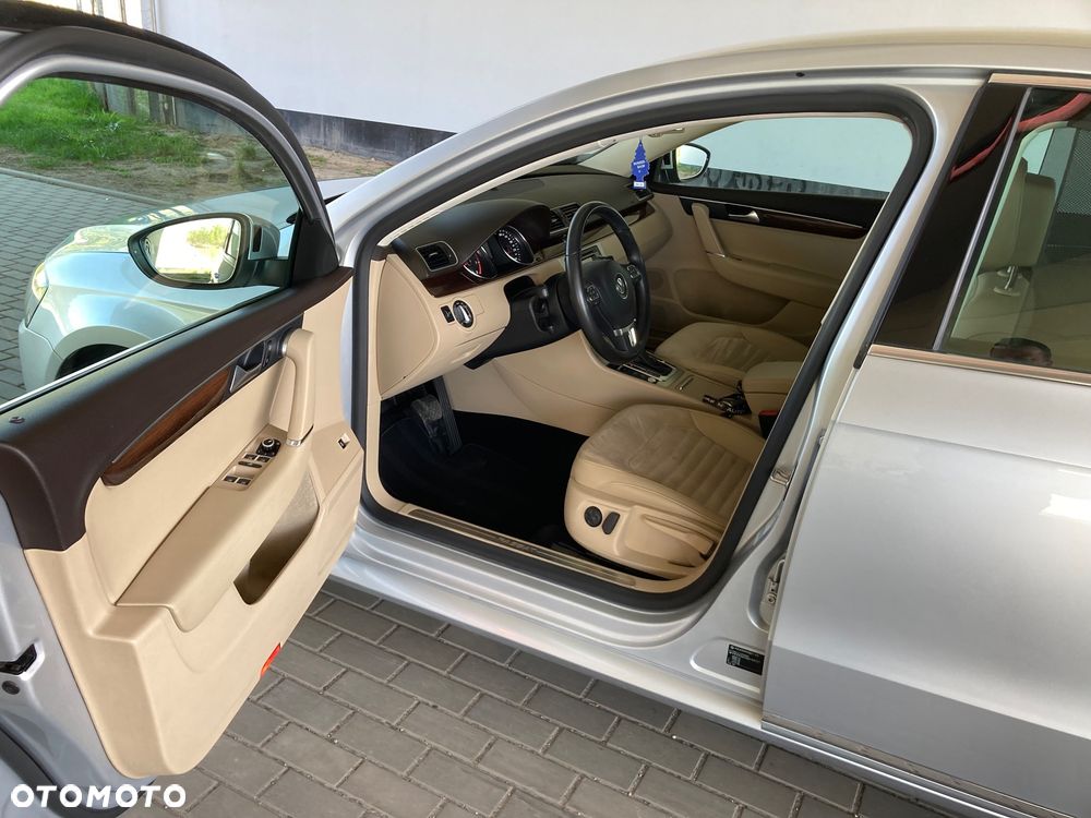 Volkswagen Passat 2.0 TSI Highline DSG - 9