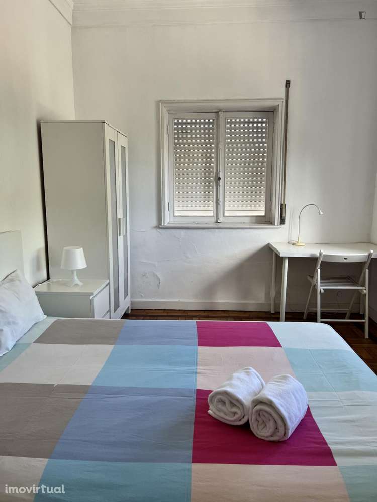 Quarto - localizado em Paranhos Porto - Grande imagem: 5/42