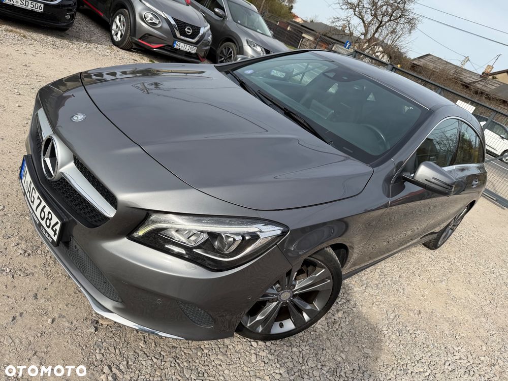 Mercedes-Benz CLA 180 Urban - 21
