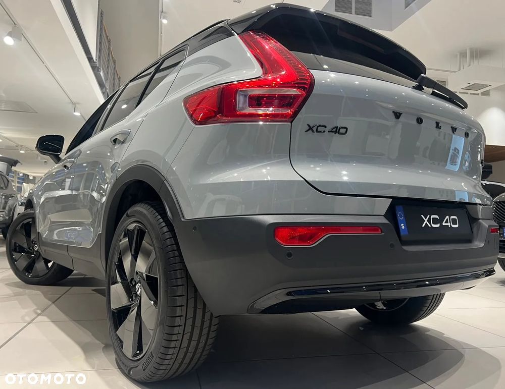Volvo XC 40 B4 B AWD DKG RDesign - 2